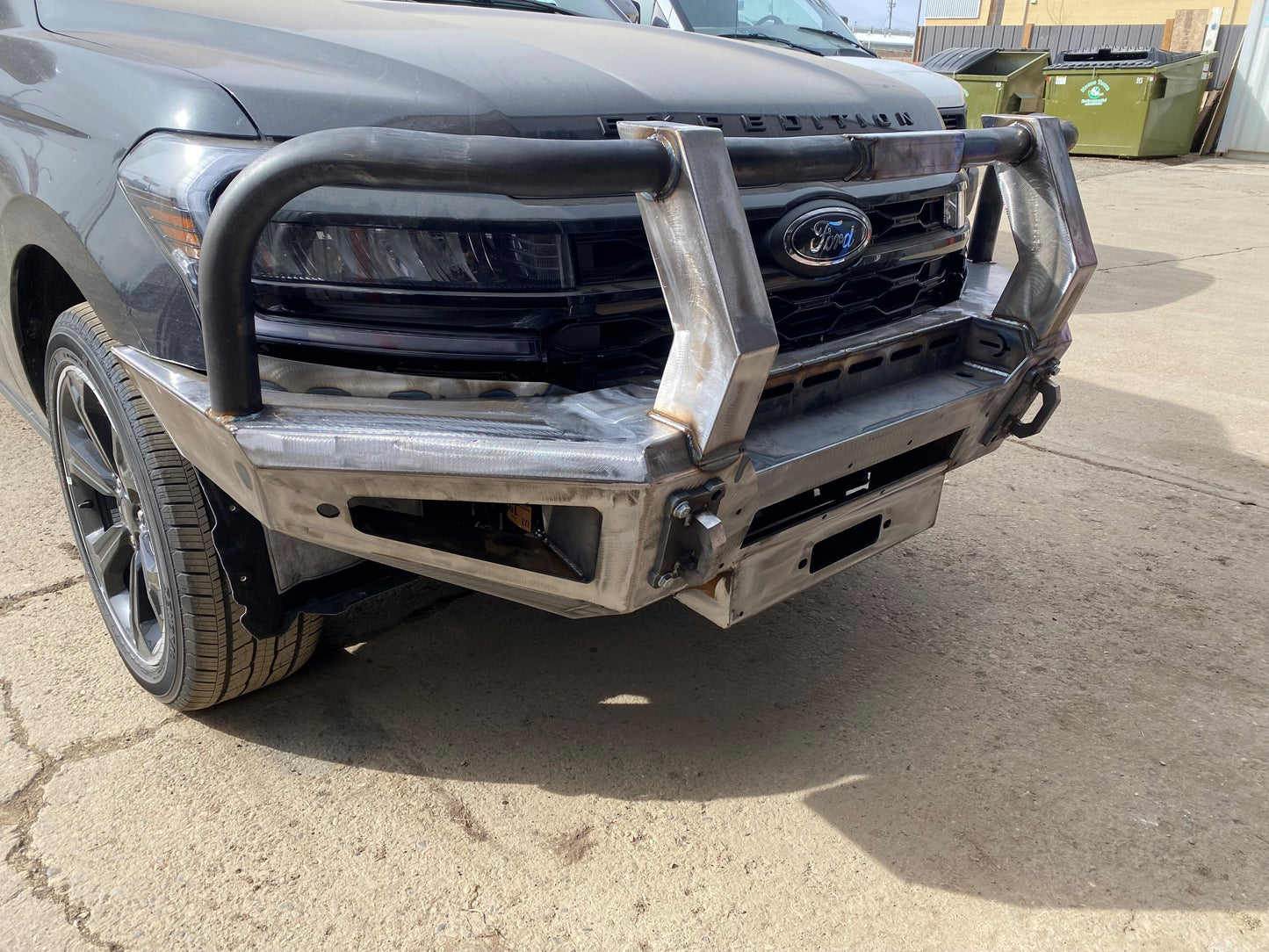 GRIDIRON 2018-2024 Ford Expedition Full Tube Winch Front Bumper