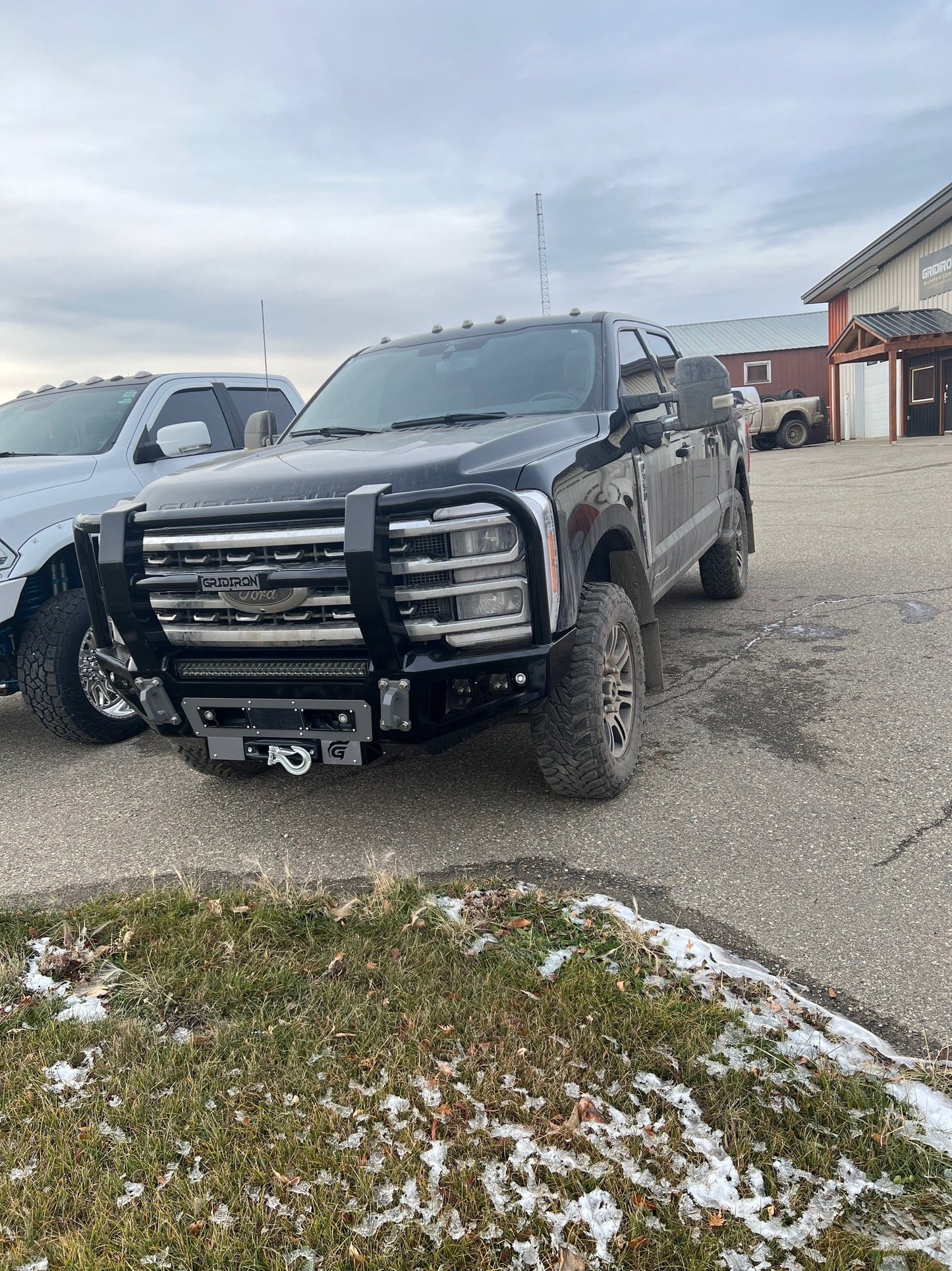 GRIDIRON 2023-2025 Ford F250/F350 Full Tube Winch Front Bumper