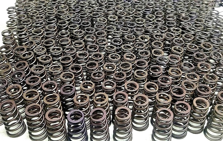 Manton Cummins 24V - Pressure Tower Valve Spring Kit (24 Springs, 24 Retainers, 48 Locks) 2003-Present