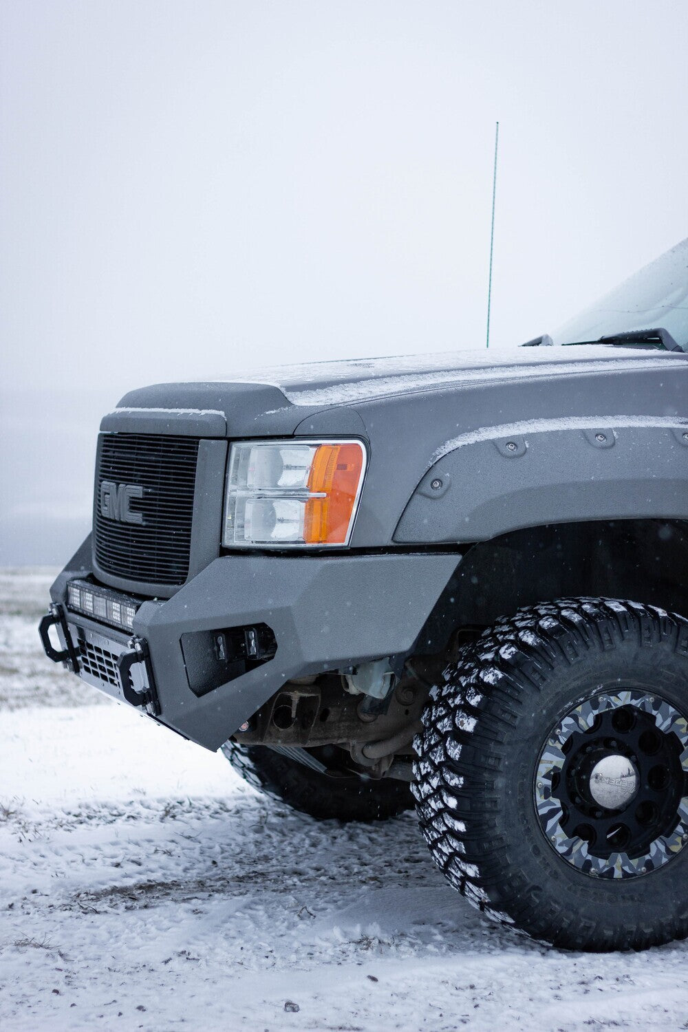 GRIDIRON 2007.5-2010 GMC 2500/3500 Base Front Bumper