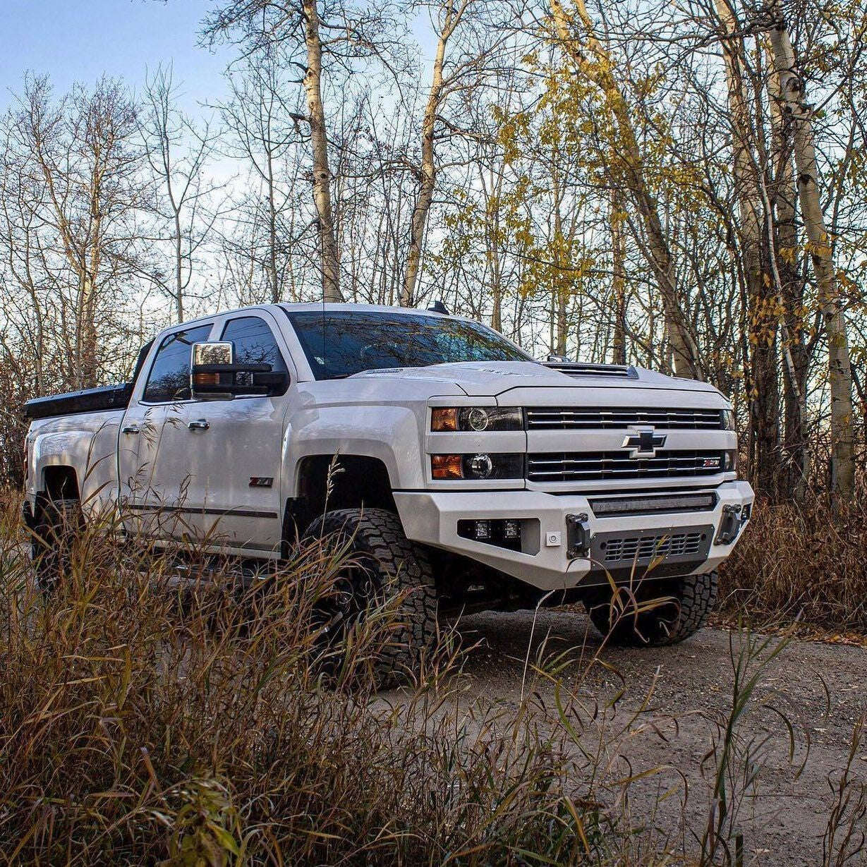 GRIDIRON 2015-2019.5 Chevrolet 2500/3500 Base Front Bumper