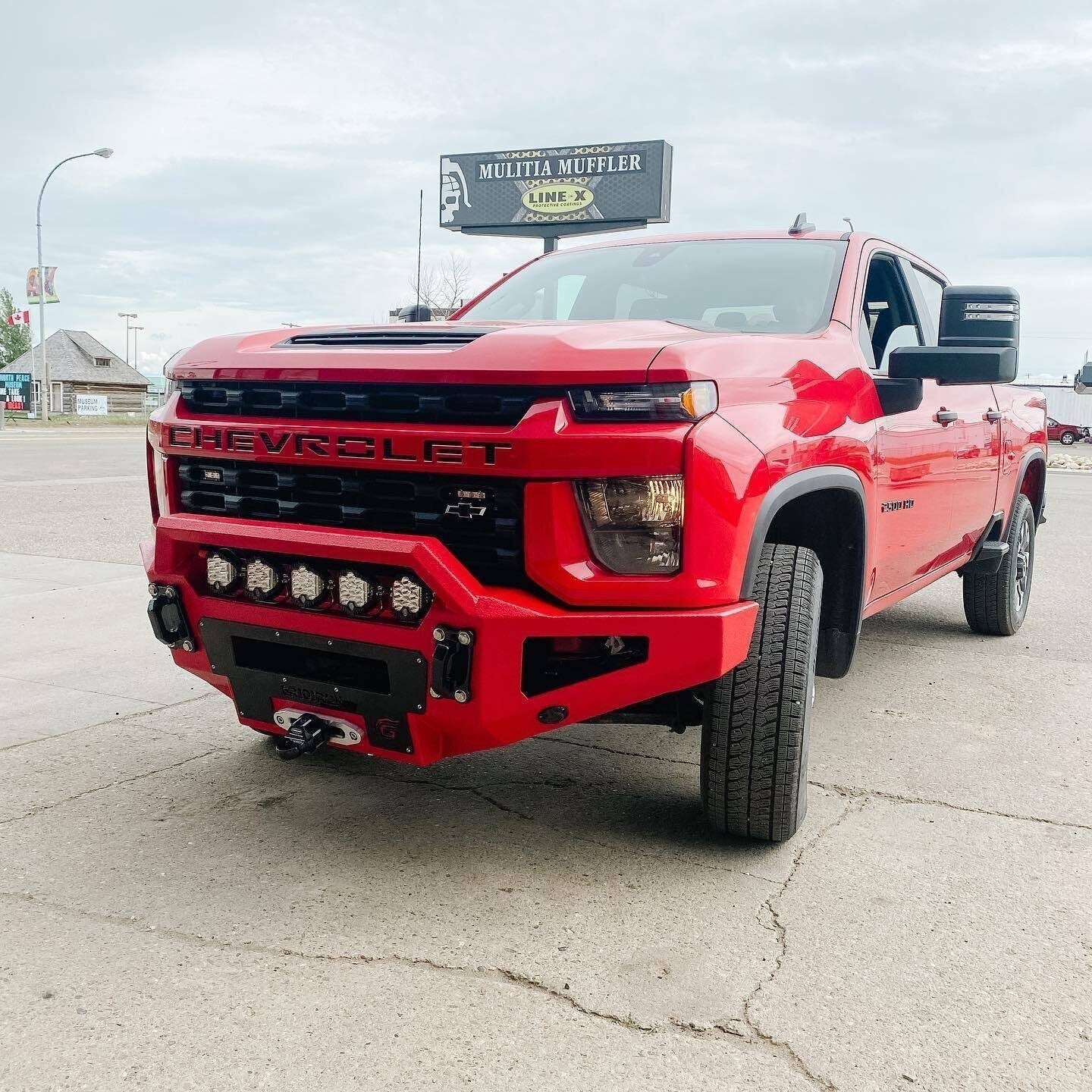GRIDIRON 2019.5+ Chevrolet 2500/3500 Prerunner Winch Front Bumper