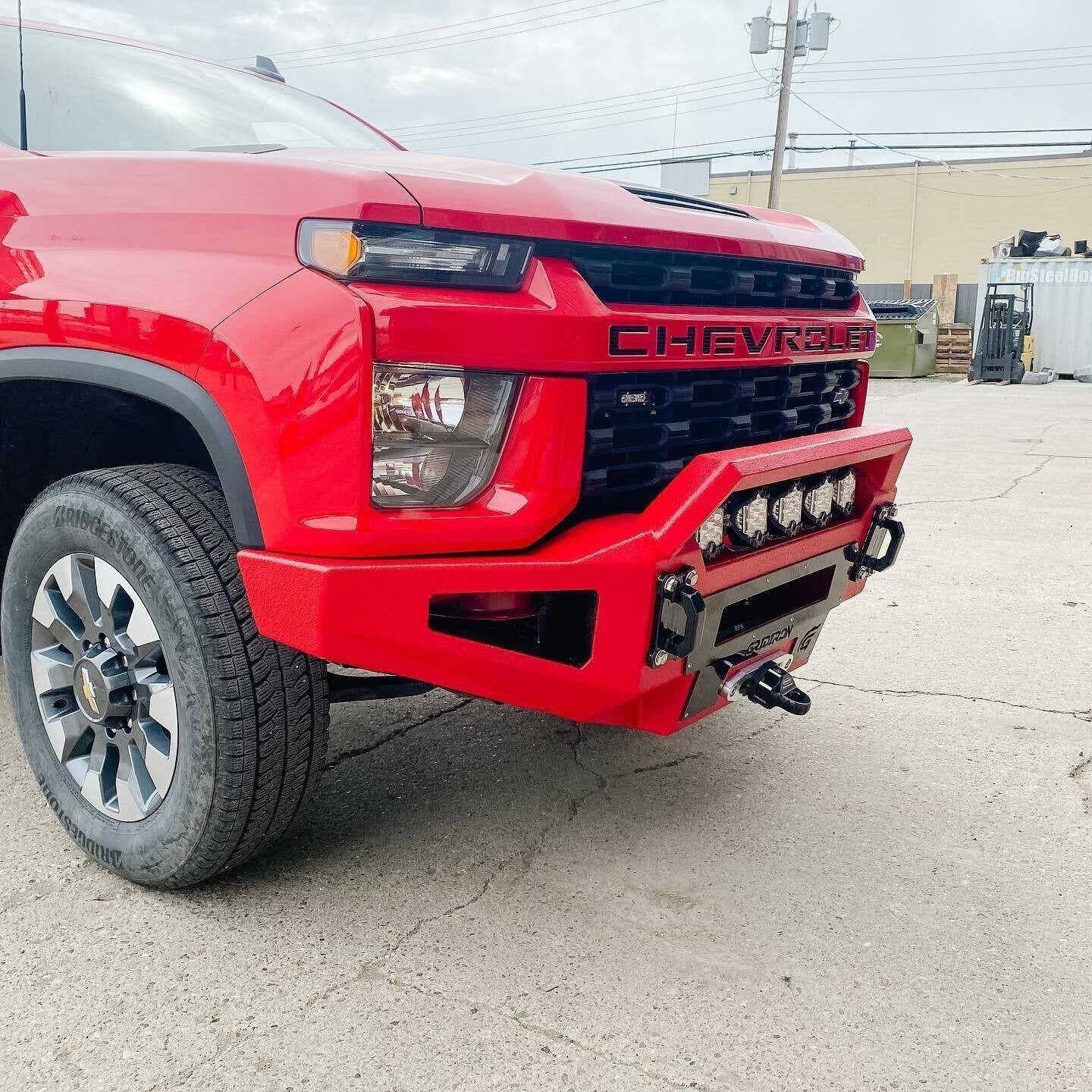 GRIDIRON 2019.5+ Chevrolet 2500/3500 Prerunner Winch Front Bumper