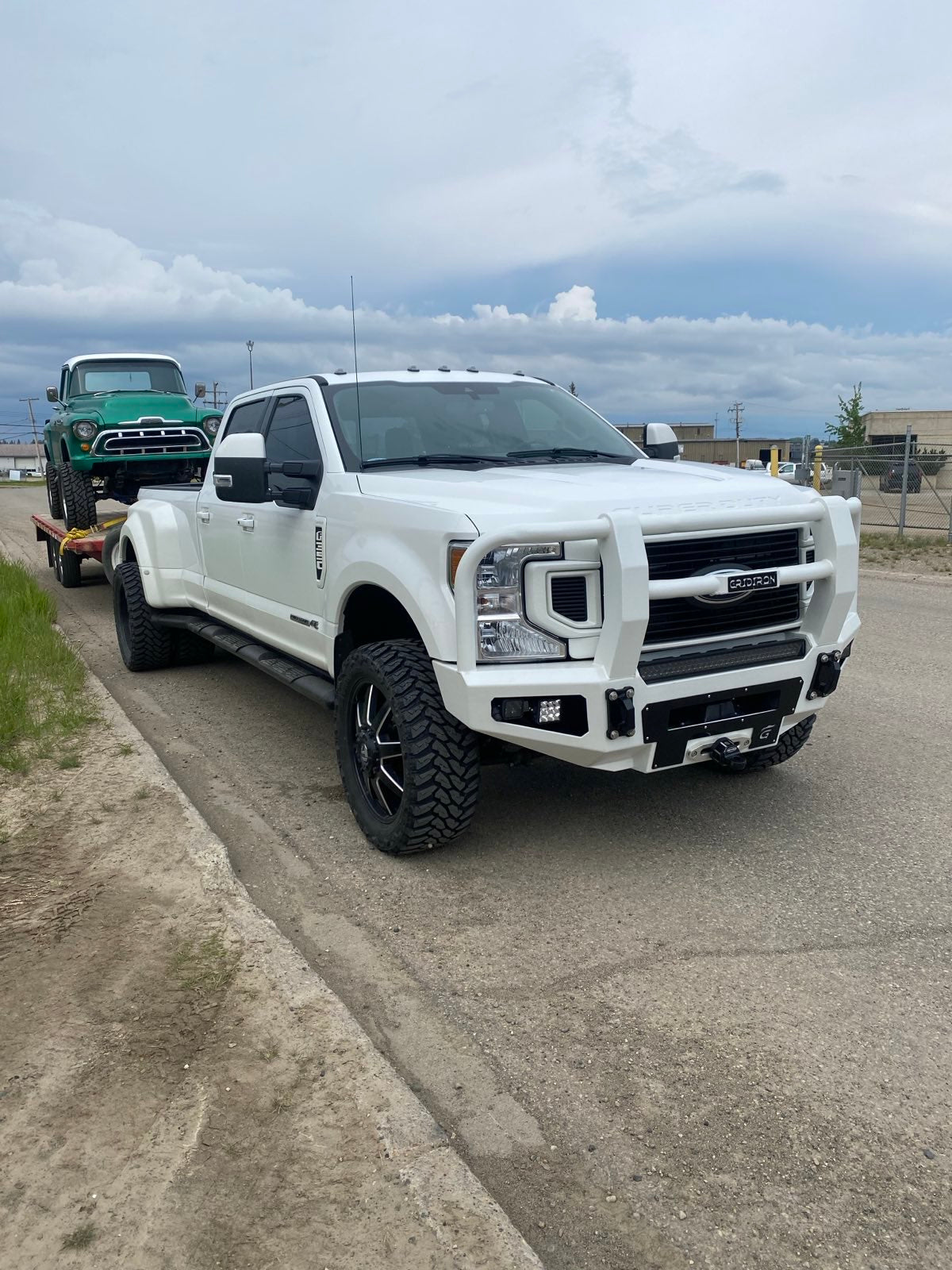 GRIDIRON 2017-2022 Ford F250-F550 Full Tube Winch Front Bumper