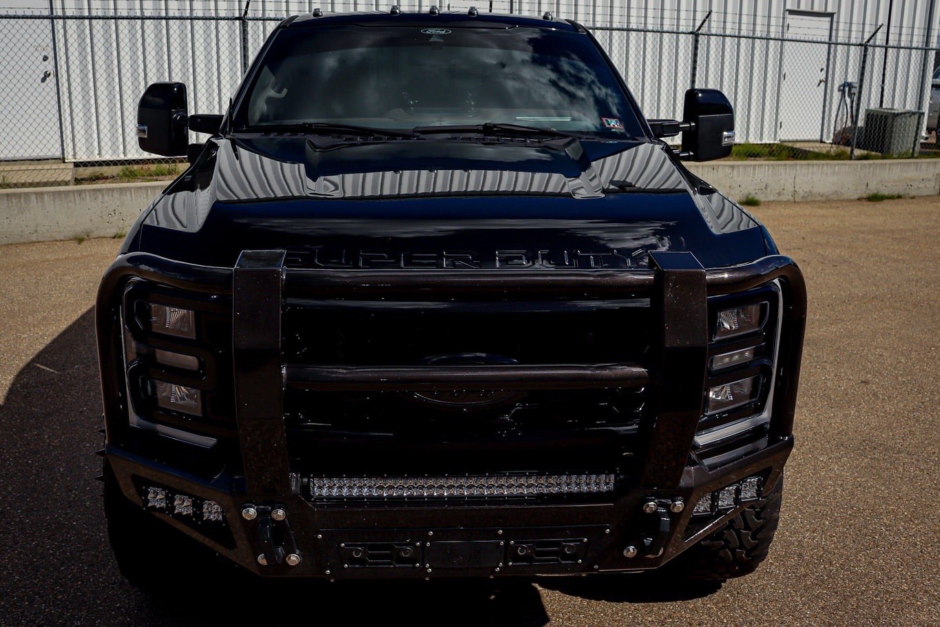 GRIDIRON 2023-2026 Ford F250-F550 Full Tube Front Bumper