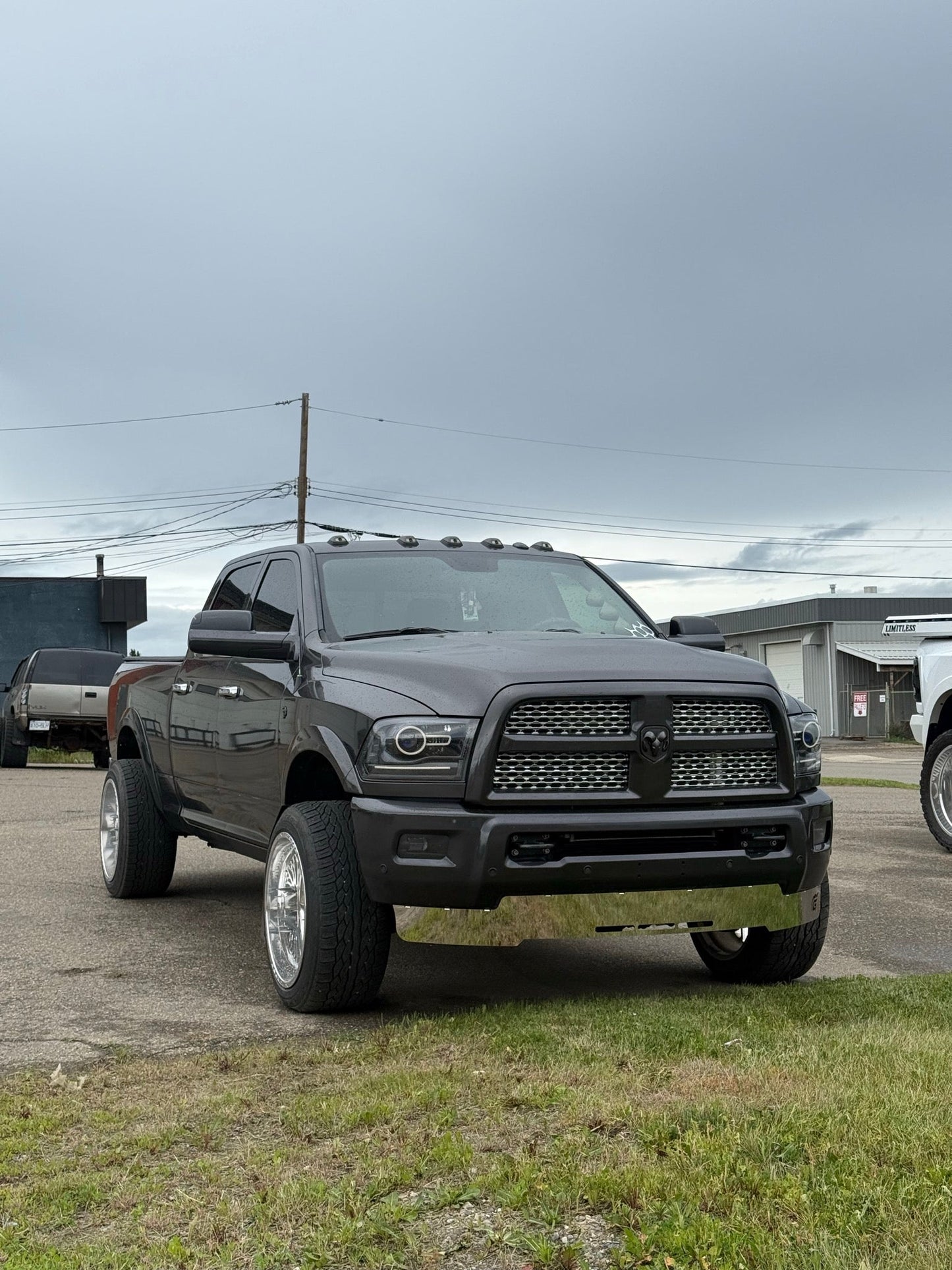 4th Gen (2010-2018) Ram 5" Valance