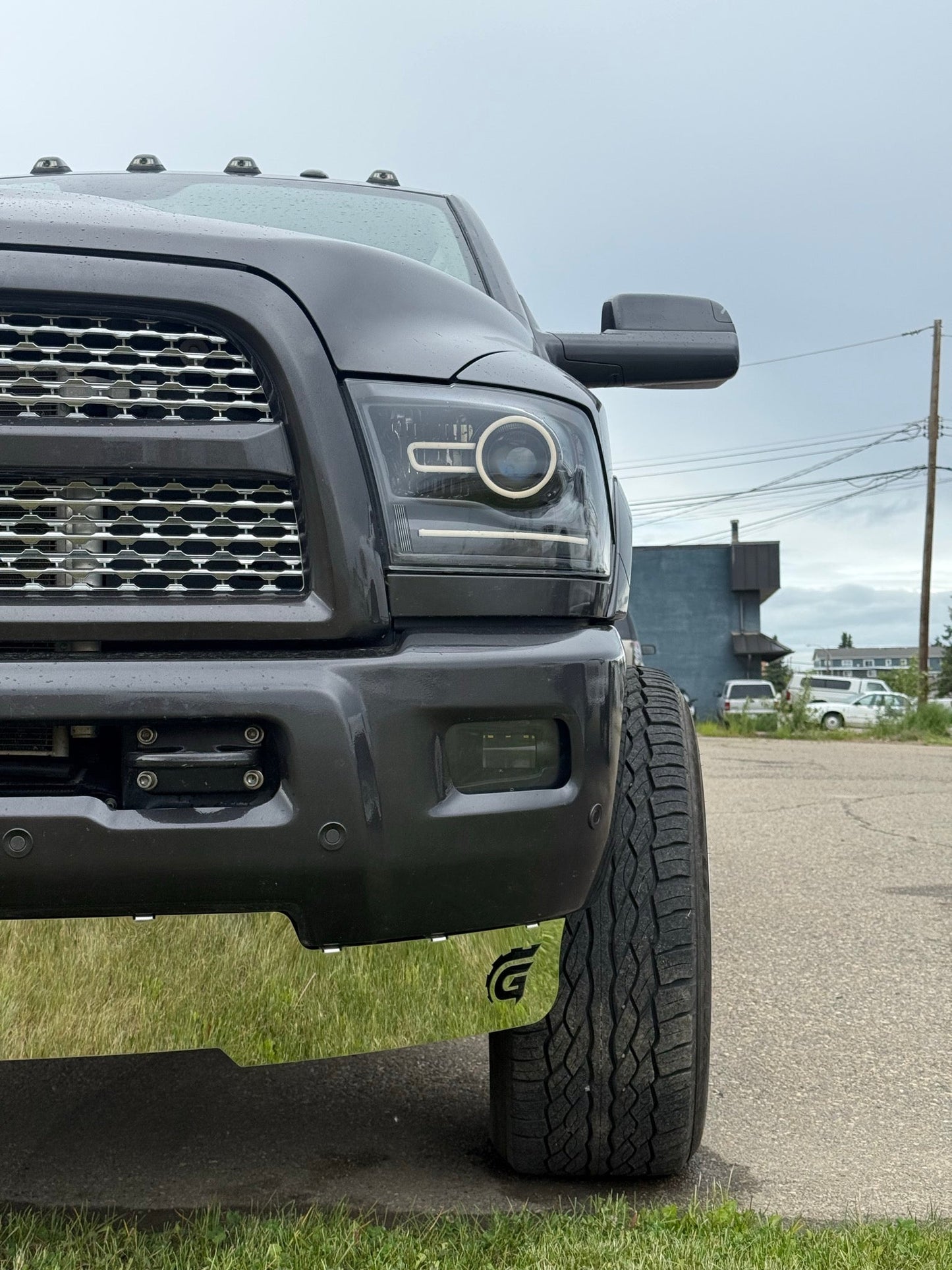 4th Gen (2010-2018) Ram 5" Valance