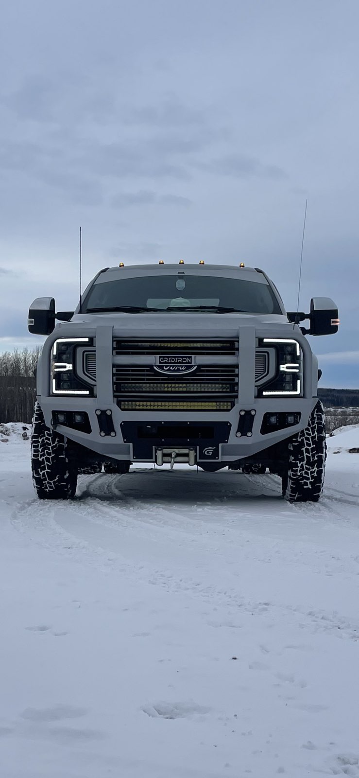 GRIDIRON 2017-2022 Ford F250-F550 Full Tube Winch Front Bumper