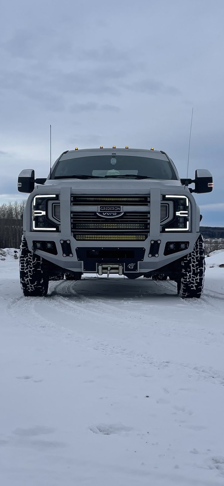 GRIDIRON 2017-2022 Ford F250-F550 Full Tube Winch Front Bumper